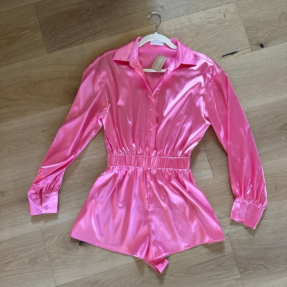 NWT Pink Vestique Romper - Picture 4 of 7